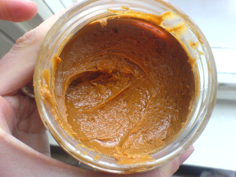 Groundnut paste, 1 kg tins